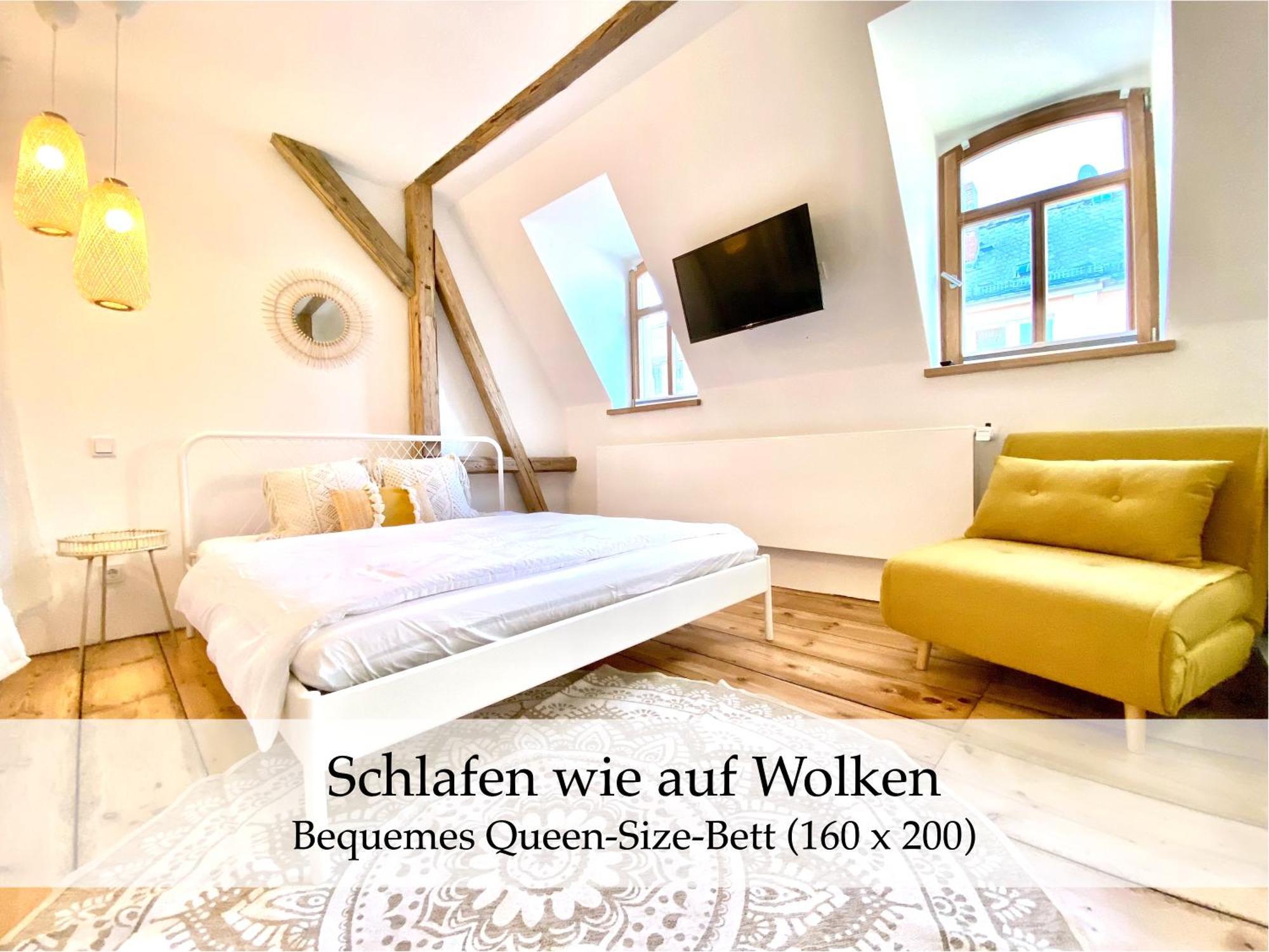 Zentrale 1-Zimmer-Ferienwohnung Mit Digitalem Check In Hof  Exterior photo